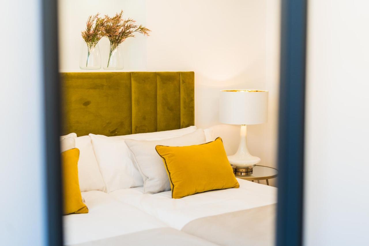 Debambu Suites Малага Экстерьер фото