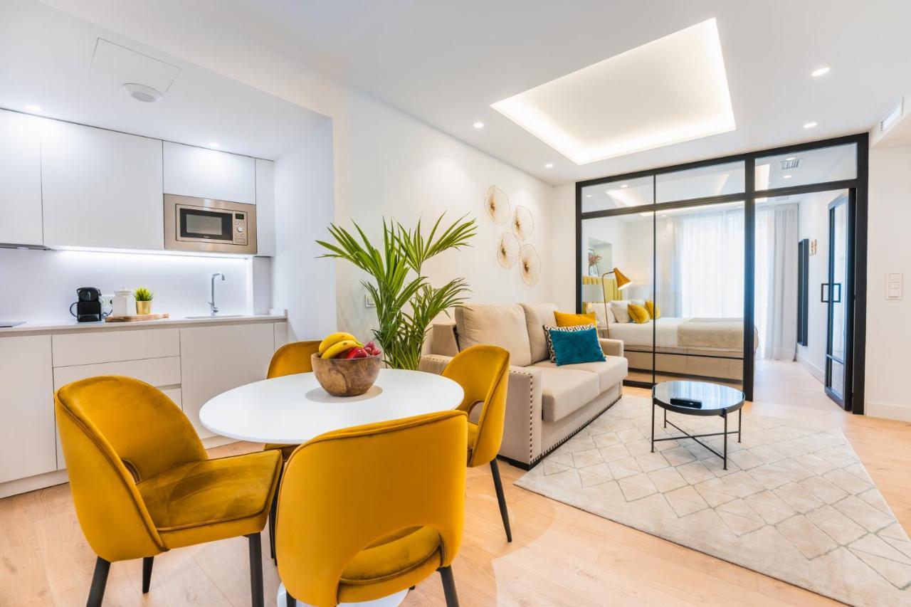 Debambu Suites Малага Экстерьер фото